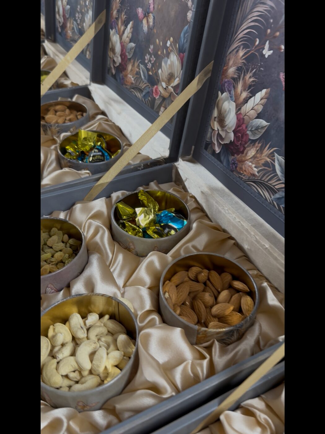 Dry-fruit boxes