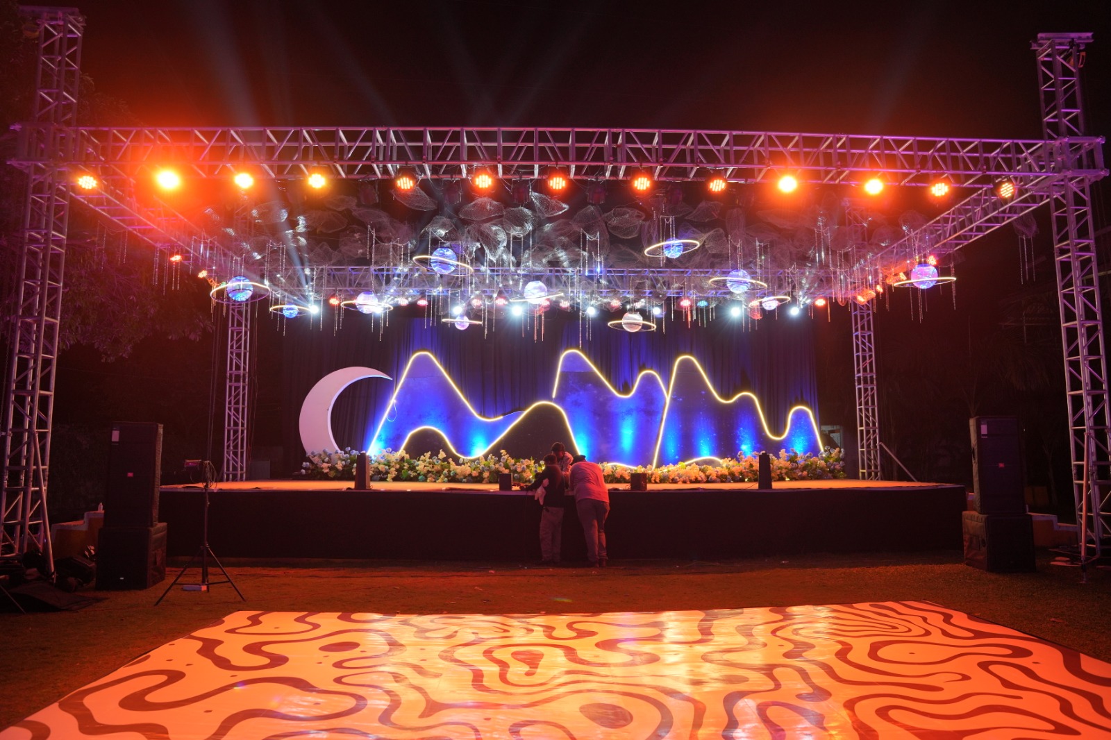 Themed stage design